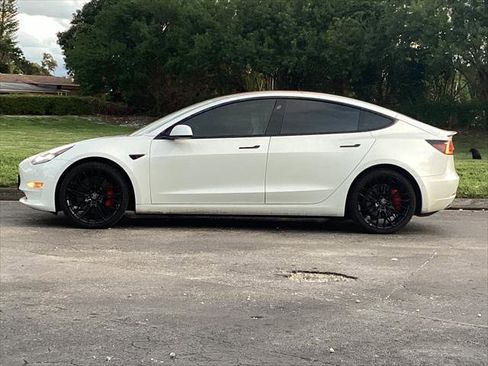 Used 2021 Tesla Model 3 Performance image 4
