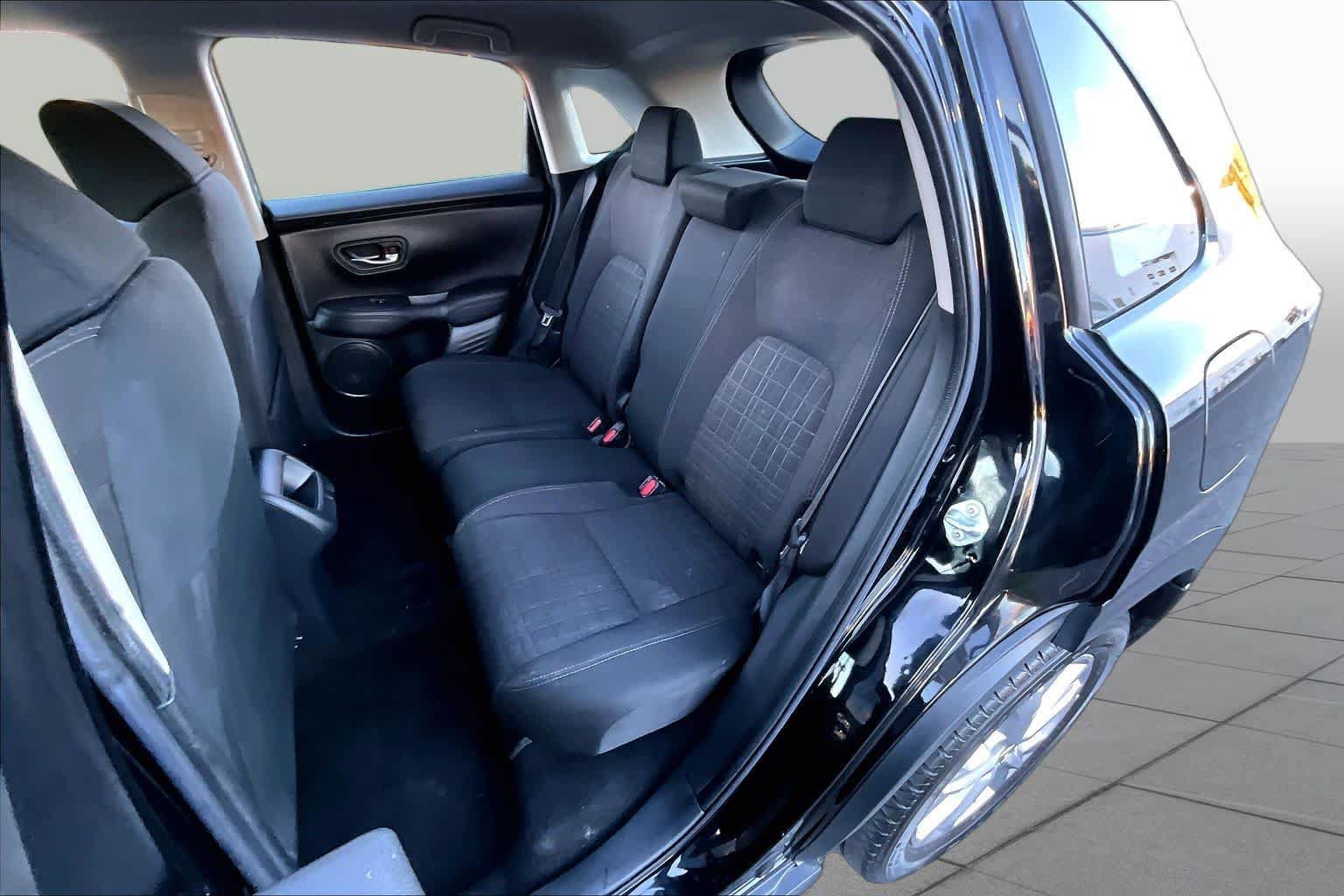 Used 2023 Honda HR-V LX image 19