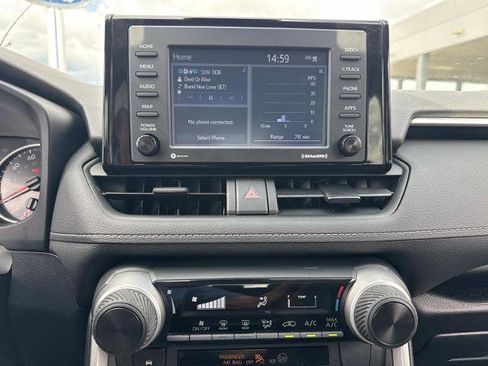 Used 2022 Toyota RAV4 LE FWD image 24