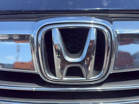 Used 2017 Honda Accord LX image 11