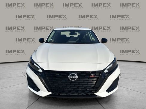 Used 2025 Nissan Altima 2.5 SR image 8