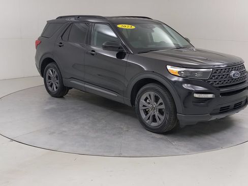 Certified 2024 Ford Explorer XLT w/ Equipment Group 202A AWD/4WD image 11