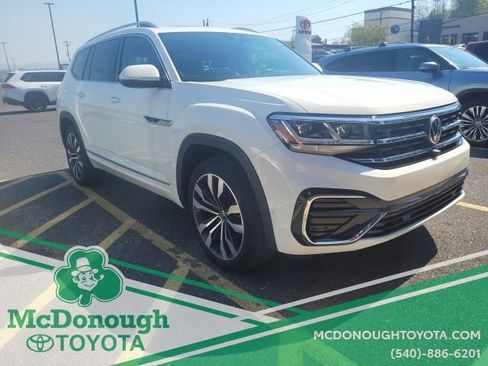 Used 2022 Volkswagen Atlas SEL Premium image 3