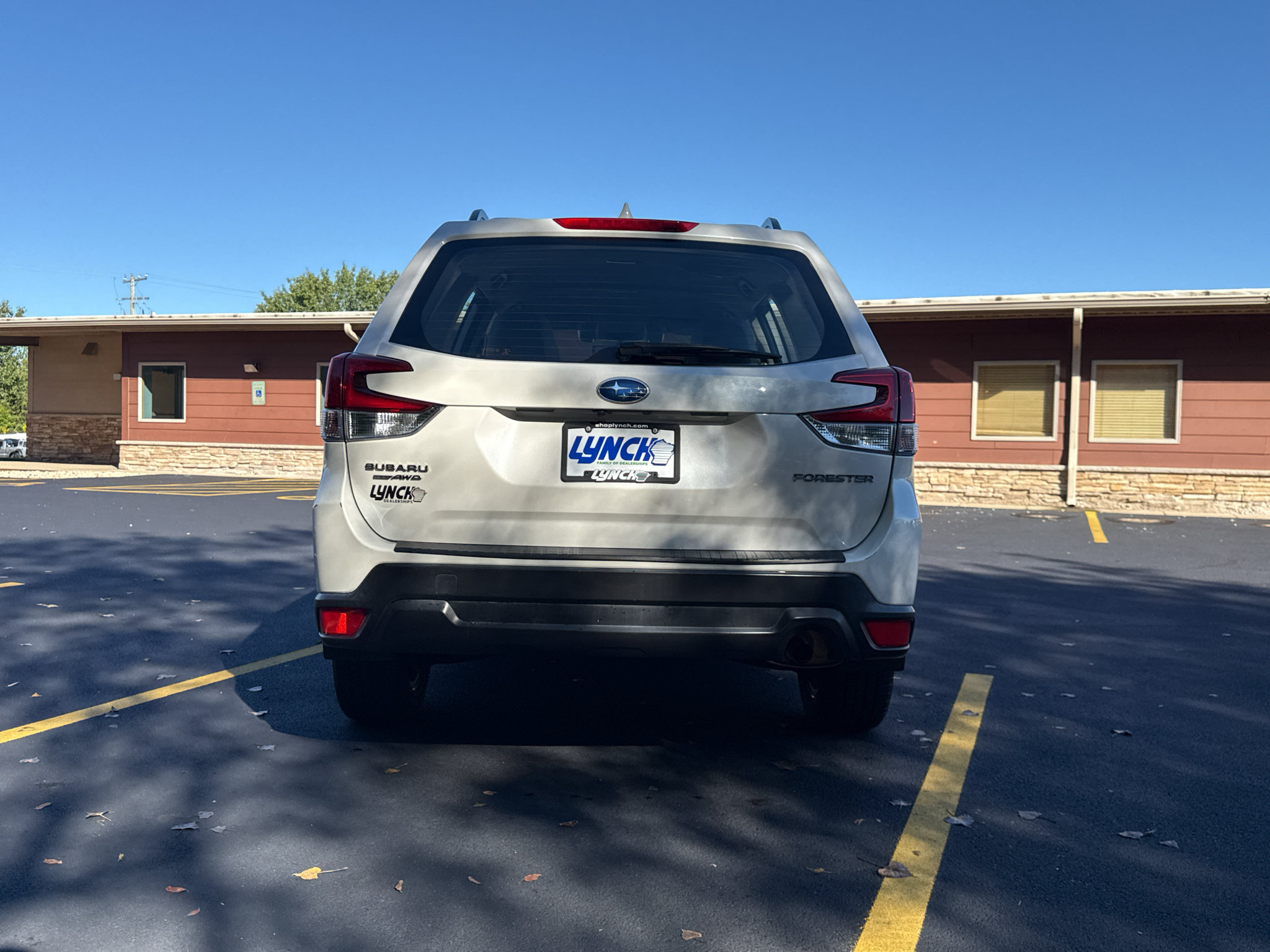 Used 2021 Subaru Forester AWD/4WD image 12
