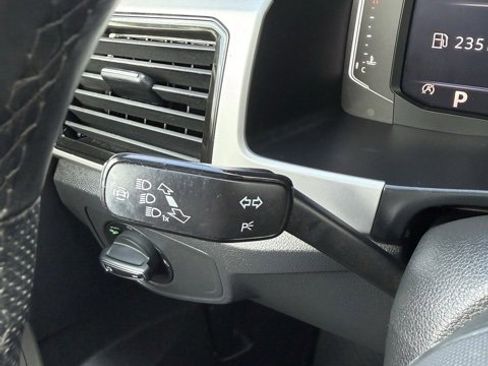 Used 2023 Volkswagen Atlas Cross Sport SEL Premium R-Line image 24