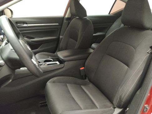 Used 2023 Nissan Altima 2.5 SV FWD image 17