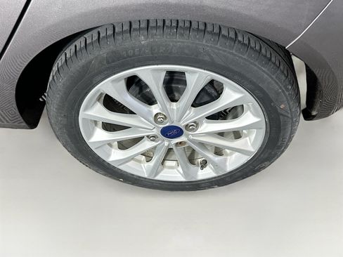 Used 2014 Ford Fiesta SE w/ Equipment Group 201A FWD image 11