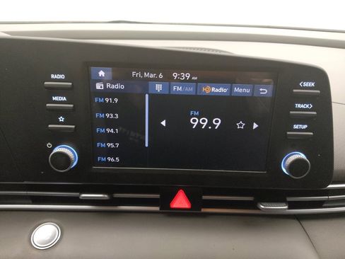 Used 2025 Hyundai Elantra Sport image 25