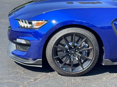 Used 2016 Ford Mustang Shelby GT350 w/ Technology Package RWD image 33