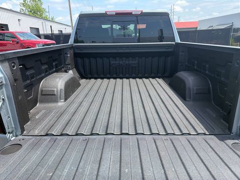 Used 2025 GMC Sierra 1500 Elevation w/ Preferred Package AWD/4WD image 10