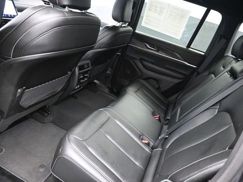 Used 2025 Jeep Grand Cherokee Limited w/ Black Appearance Package RWD image 20