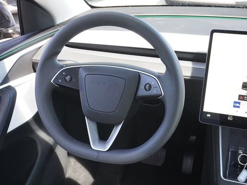 Used 2026 Tesla Model Y Long Range AWD/4WD image 37