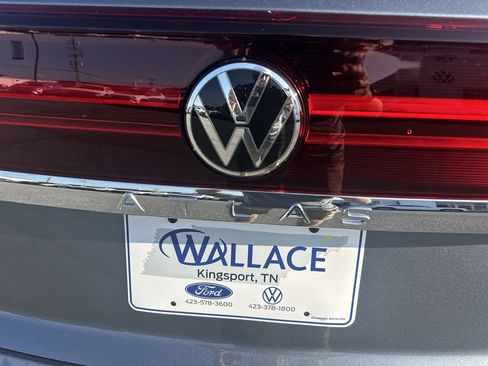 New 2024 Volkswagen Atlas Cross Sport SE image 7