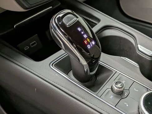 Certified 2023 Cadillac XT4 Luxury FWD image 16