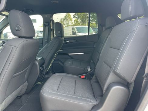 Used 2025 Chevrolet Traverse LT w/ Driver Confidence Package image 12