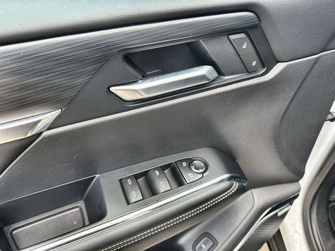 Certified 2026 GMC Acadia Elevation w/ Elevation Premium Package FWD image 22