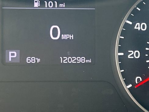 Used 2021 Kia Seltos S image 22