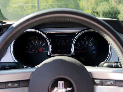 Used 2008 Ford Mustang GT Premium RWD image 25