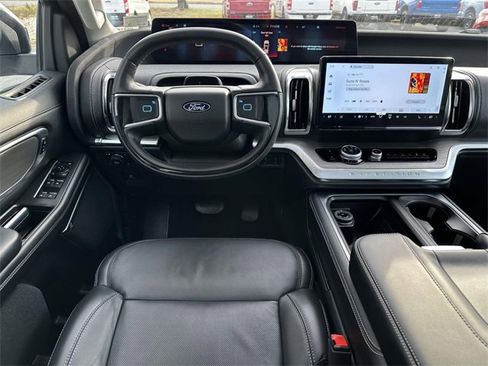 Used 2025 Ford Expedition Max Platinum image 10