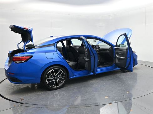 Used 2024 Nissan Sentra SR w/ SR Premium Package image 51