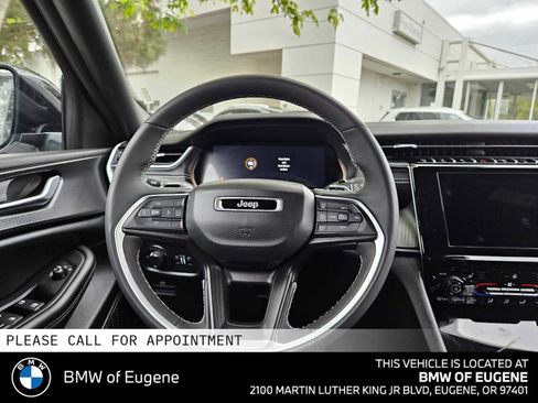 Used 2024 Jeep Grand Cherokee Altitude AWD/4WD image 21