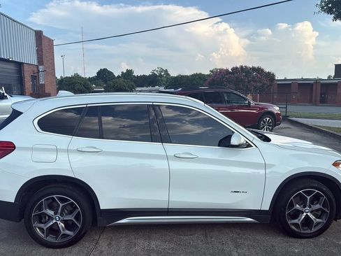 Used 2018 BMW X1 xDrive28i AWD/4WD image 6