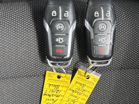 Used 2015 Ford Mustang Coupe w/ Equipment Group 051A image 30