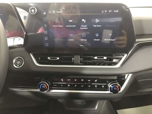 New 2026 Chevrolet Equinox LT w/ Convenience Package II image 33