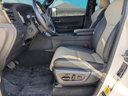 Certified 2024 Lexus GX 550 image 5