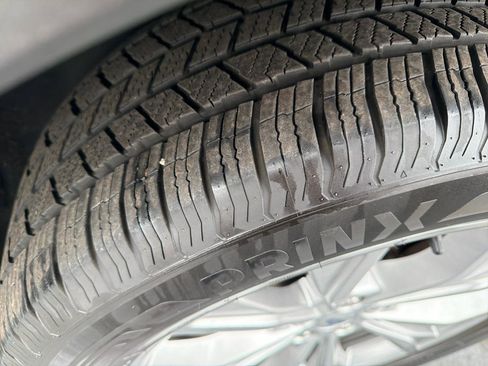 Used 2020 Ford Explorer XLT w/ Equipment Group 202A image 33