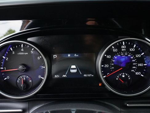 Used 2024 Kia Carnival EX FWD image 42