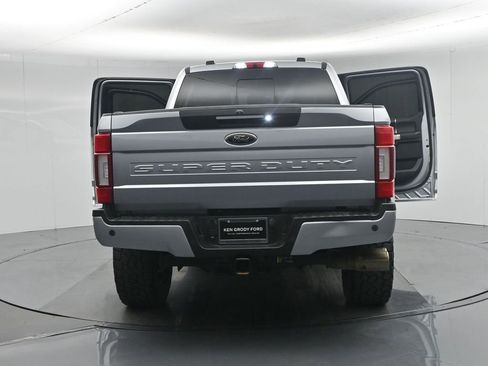 Used 2022 Ford F250 Lariat w/ Black Appearance Package AWD/4WD image 39