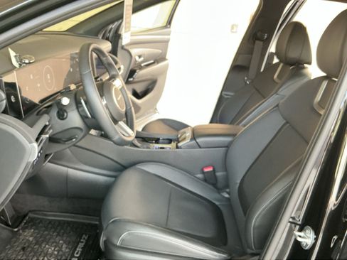 Certified 2025 Hyundai Santa Cruz Limited image 12