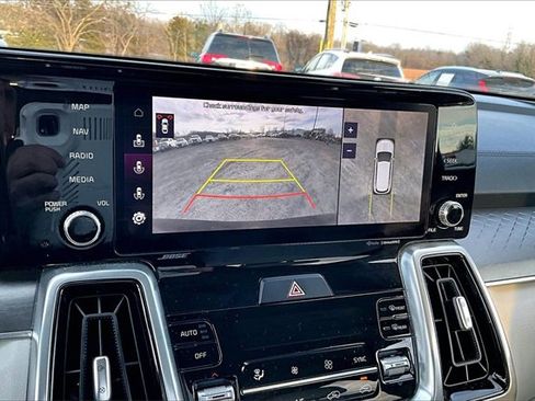 Used 2023 Kia Sorento SX Prestige w/ Panoramic Sunroof Package image 17