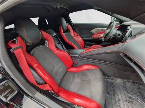 Used 2021 Chevrolet Corvette Stingray Preferred Cpe w/ Z51 Performance Package RWD image 17