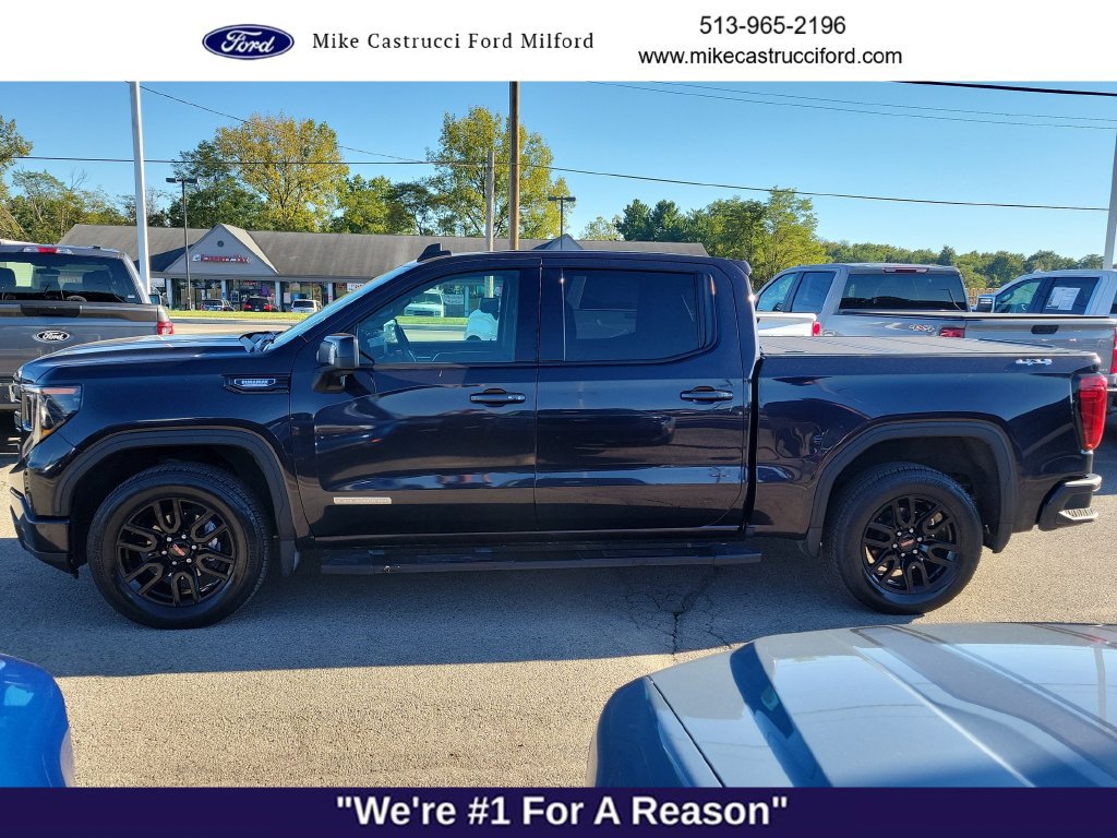 Used 2022 GMC Sierra 1500 Elevation w/ Elevation Premium Package AWD/4WD image 2
