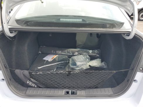 New 2025 Nissan Versa SR w/ Trunk Package image 9