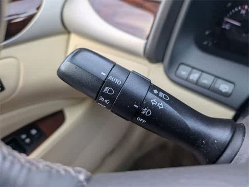 Used 2016 Lexus LS 460 w/ Comfort Package image 26