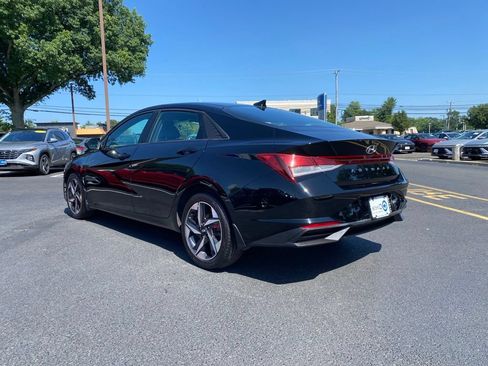 Certified 2023 Hyundai Elantra SEL w/ Convenience Package FWD image 8