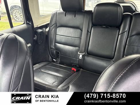 Used 2018 Jeep Wrangler Unlimited Sahara AWD/4WD image 12