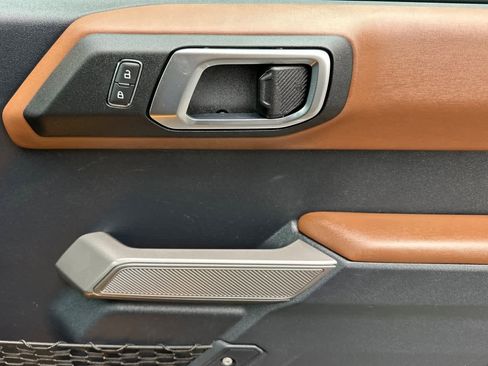 Used 2022 Ford Bronco Outer Banks image 18