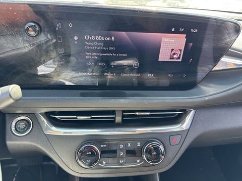 Used 2024 Buick Envista Preferred w/ Convenience I Package FWD image 22