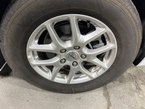 Used 2025 Chrysler Pacifica Select image 36