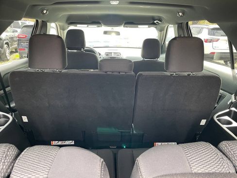 Used 2018 Ford Explorer XLT AWD/4WD image 28
