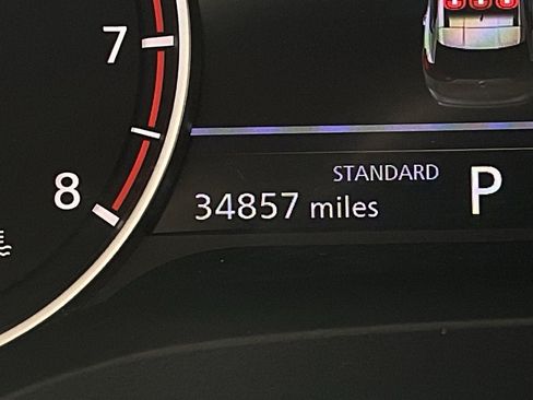 Used 2025 Nissan Rogue SV FWD image 35