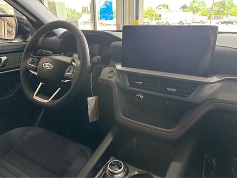 New 2026 Ford Explorer ST-Line AWD/4WD image 11