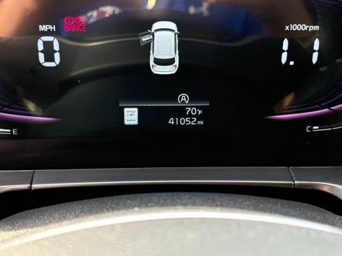 Used 2025 Kia Telluride S FWD image 4