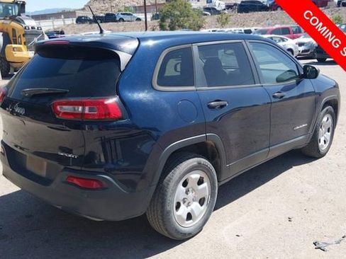 Used 2016 Jeep Cherokee Sport w/ Safety Group AWD/4WD image 4