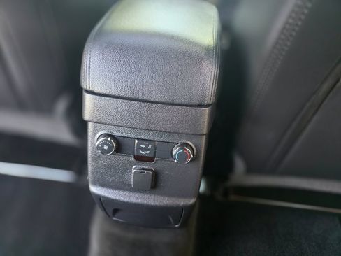 Used 2017 Ford Explorer XLT w/ Equipment Group 202A FWD image 36