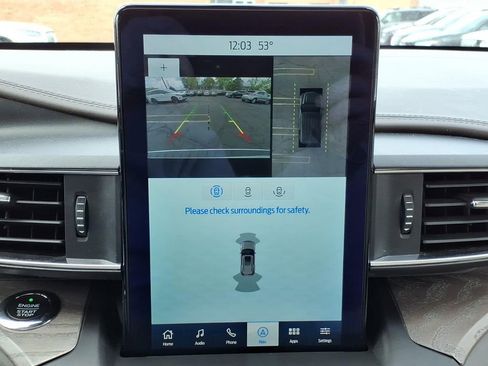 Used 2020 Ford Explorer Platinum w/ Premium Technology Package AWD/4WD image 25